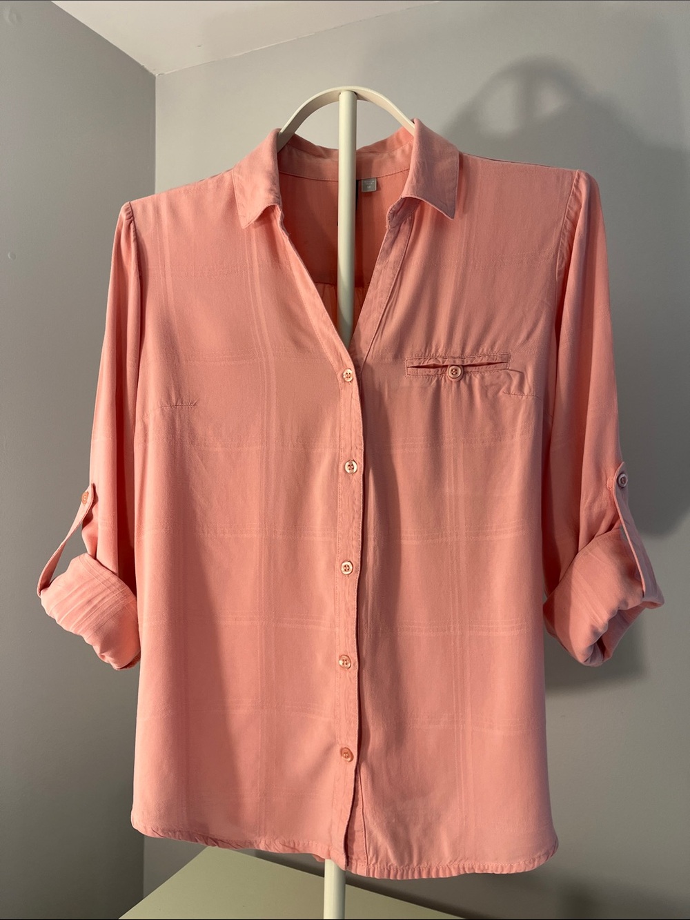 Kut from the Kloth Pink Button-Front Roll-Sleeve Shirt